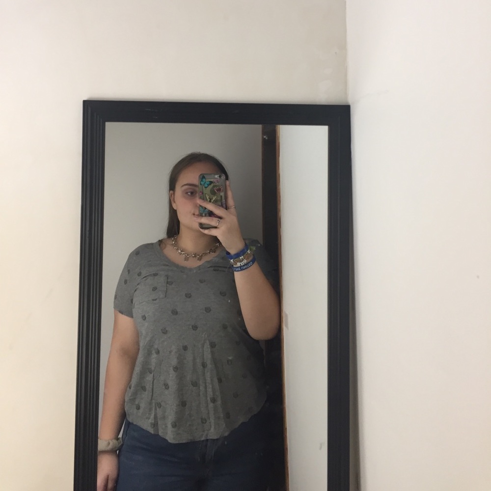 Torrid t-shirt heather grey front pocket V-neck